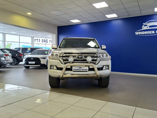 Toyota Land Cruiser 200 4.5D VX-R Automatic in Namibia