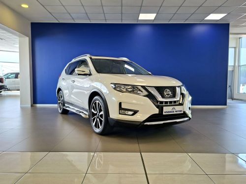 Nissan X-Trail 2.5 Tekna 4x4 CVT in Namibia