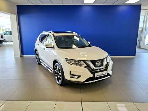 Nissan X-Trail 2.5 Tekna 4x4 CVT in Namibia