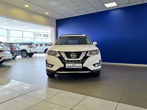 Nissan X-Trail 2.5 Tekna 4x4 CVT in Namibia