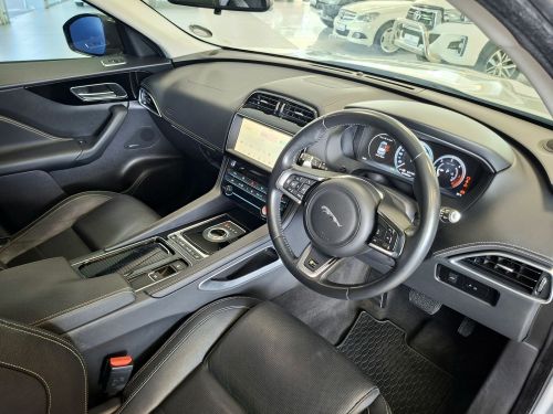 Jaguar F-Pace 3.0D AWD R-Sport 221KW in Namibia