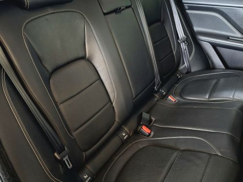 Jaguar F-Pace 3.0D AWD R-Sport 221KW in Namibia
