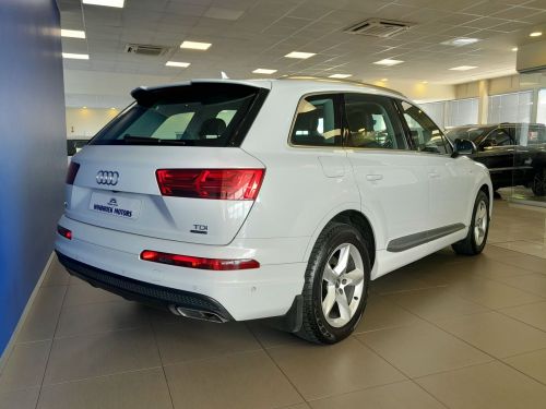 Audi Q7 3.0 TDI V6 Quattro Tip 45 TDI 183kw S-Line in Namibia