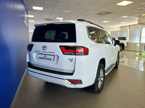 Toyota Landcruiser 300 V6 3.3D ZX Automatic in Namibia