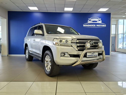 Pre-owned Toyota Land Cruiser 200 4.5D VX-R Automatic for sale in 