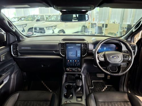 Ford Everest 3.0D V6 Platinum AWD in Namibia