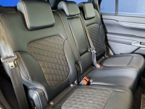 Ford Everest 3.0D V6 Platinum AWD in Namibia