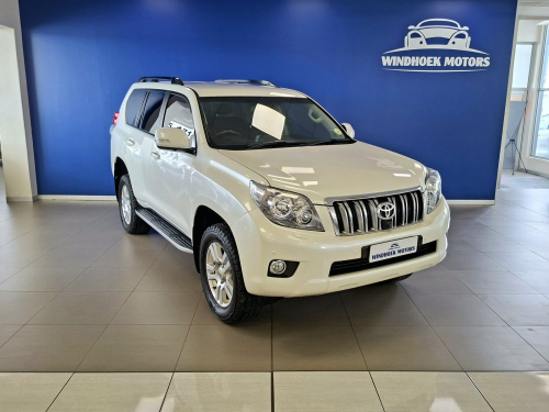 Toyota Prado 4.0 VX Automatic AWD in Namibia