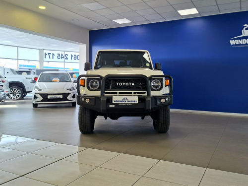 Toyota Land Cruiser 2.8 GD-6 Automatic 76 VX in Namibia