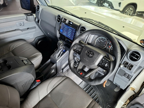 Toyota Land Cruiser 2.8 GD-6 Automatic 76 VX in Namibia