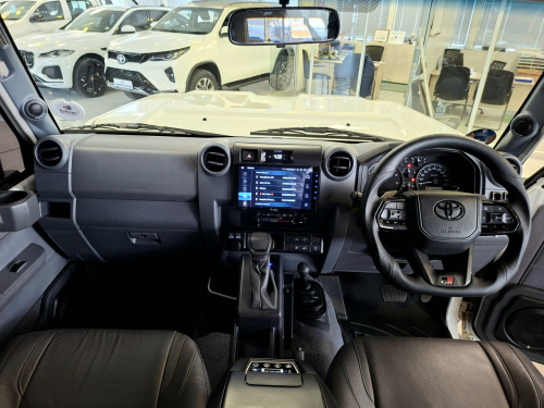 Toyota Land Cruiser 2.8 GD-6 Automatic 76 VX in Namibia