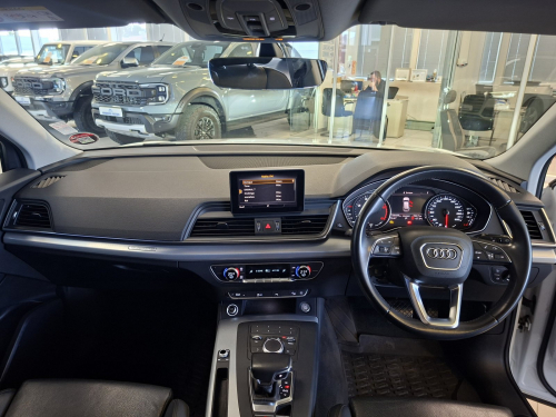 Audi Q5 2.0 TDI Quattro S-tronic Sport (40 TDI) in Namibia