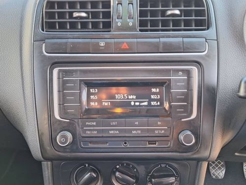 Volkswagen Polo Vivo 1.4 Trendline 5DR DEAL ASSISTANS in Namibia