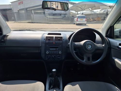 Volkswagen Polo Vivo 1.4 Trendline 5DR DEAL ASSISTANS in Namibia