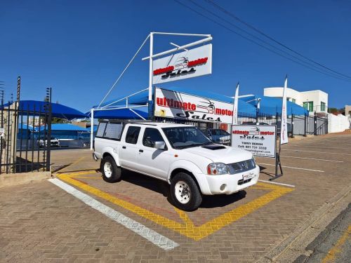 Nissan Np300 2.5 Tdi 4x4 P/u D/c DEAL ASSISTANCE in Namibia