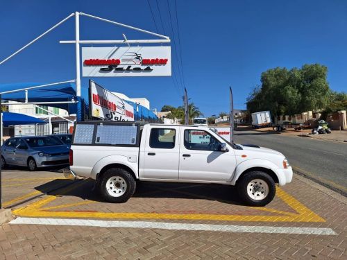 Nissan Np300 2.5 Tdi 4x4 P/u D/c DEAL ASSISTANCE in Namibia