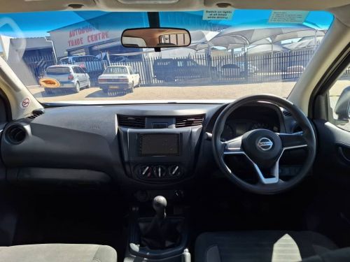 Nissan Navara 2.5 XE  D/C 4x4 Deal Assistance in Namibia