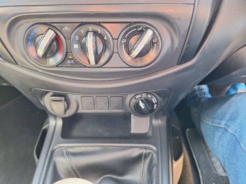 Nissan Navara 2.5 XE  D/C 4x4 Deal Assistance in Namibia