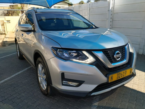 Nissan X-TRAIL 2.5 ACENTA CVT 4WD in Namibia