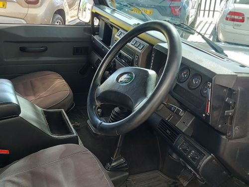Land Rover 110 TD5 Defender in Namibia