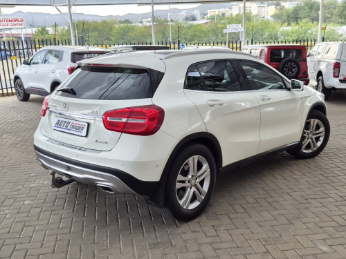 Mercedes-Benz GLA 220CDI in Namibia