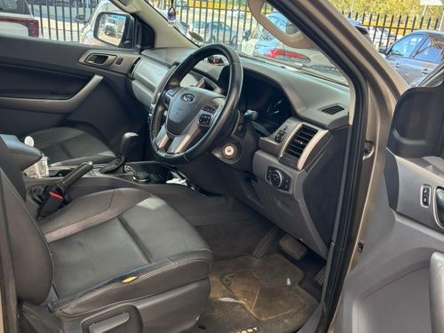 Ford Everest XLT TDCI in Namibia