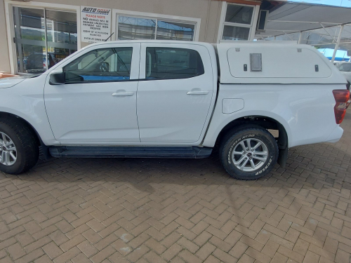 Isuzu D-Max DDI LS in Namibia