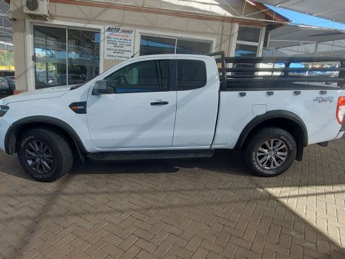 Ford Ranger XLS in Namibia