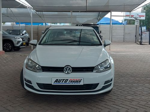 Volkswagen Golf VII TSI Comfortline in Namibia
