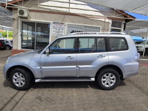 Mitsubishi Pajero GLS in Namibia