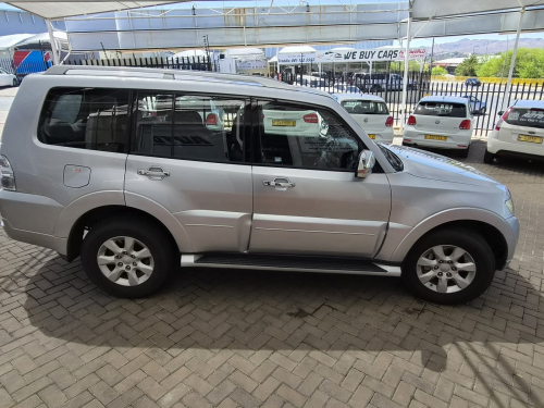 Mitsubishi Pajero GLS in Namibia