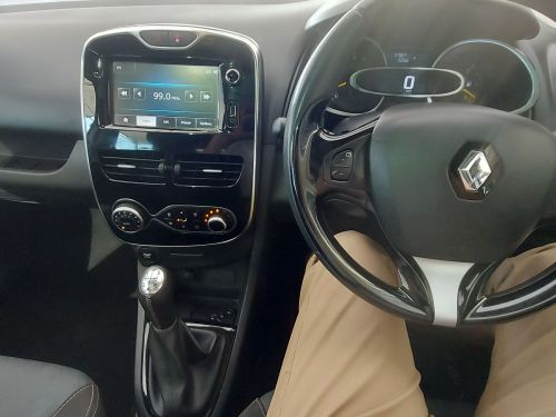 Renault Clio Dynamique in Namibia