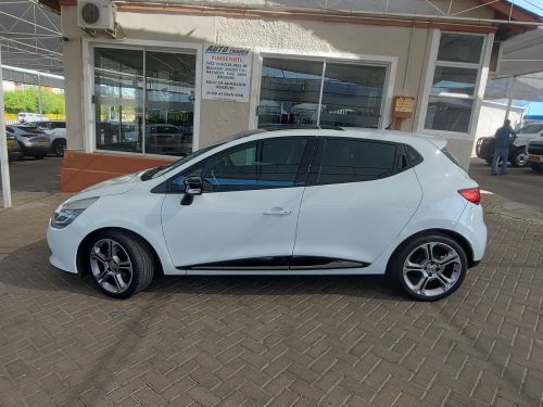 Renault Clio Dynamique in Namibia