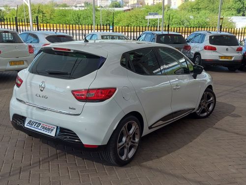 Renault Clio Dynamique in Namibia