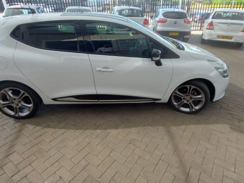 Renault Clio Dynamique in Namibia