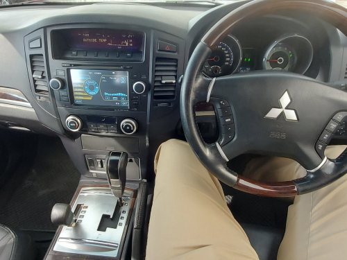 Mitsubishi Pajero GLS in Namibia