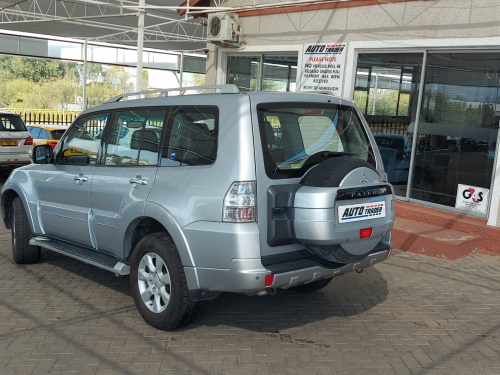 Mitsubishi Pajero GLS in Namibia
