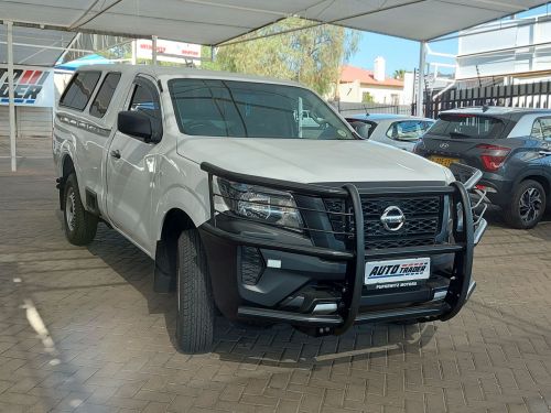 Nissan Navara LE in Namibia