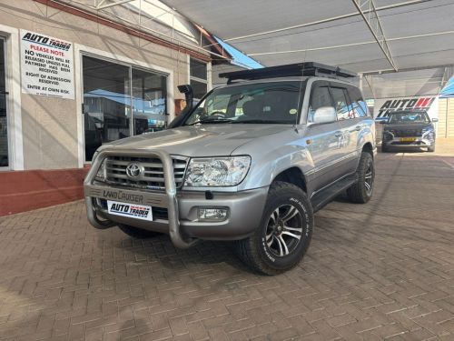 Toyota Land Cruiser 100 V8 in Namibia