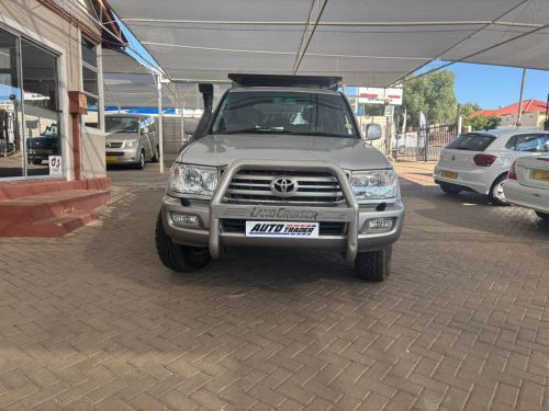 Toyota Land Cruiser 100 V8 in Namibia
