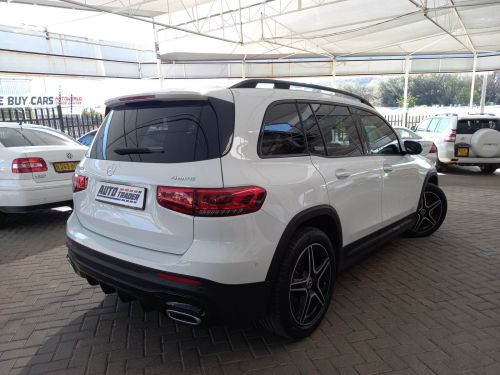 Mercedes-Benz GLB 220D 4Matic in Namibia