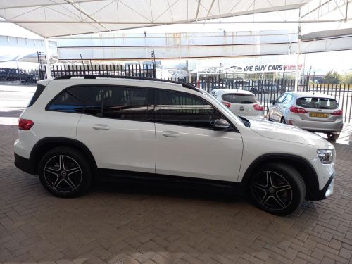 Mercedes-Benz GLB 220D 4Matic in Namibia