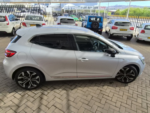 Renault Clio Intens Turbo in Namibia