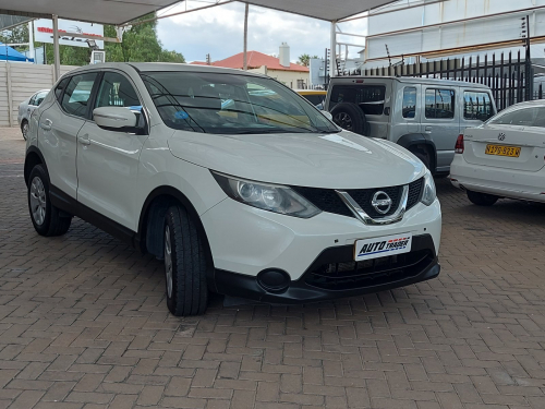 Nissan Qashqai Visia in Namibia