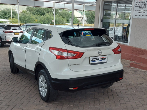 Nissan Qashqai Visia in Namibia