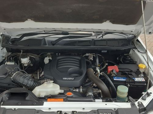 Isuzu D-Max DDI LS in Namibia