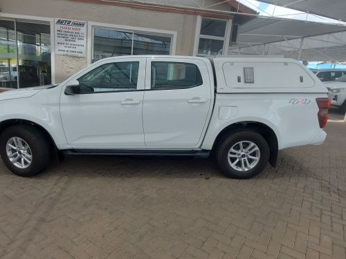 Isuzu D-Max DDI LS in Namibia