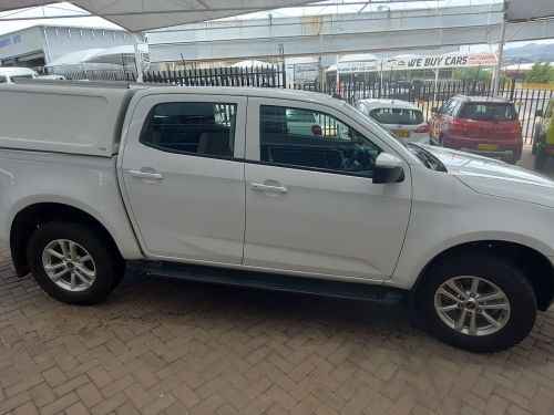 Isuzu D-Max DDI LS in Namibia