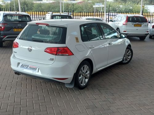 Volkswagen Golf VII TSI Comfortline in Namibia