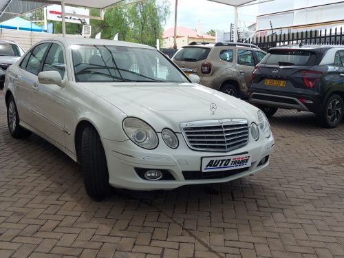 Mercedes-Benz E200 K Avantgarde in Namibia
